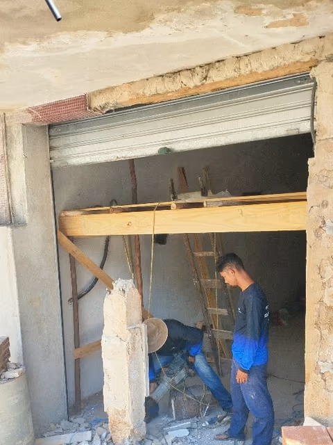 Reforço estrutural de fachada comercial no Centro de Cachoeiro de Itapemirim Reforço estrutural de fachada comercial no Centro de Cachoeiro de Itapemirim