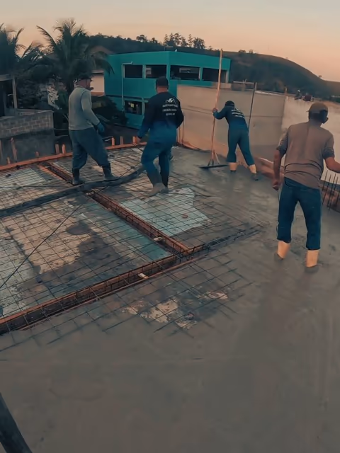 Video de obra da Mote Construcoes Construcao Residencial em Rio Muqui, Itapemirim: 🌅Concretagem de laje do amanhecer ao anoitecer em Rio muqui, Itapemirim Este registro acompanha uma concretagem de laje em...