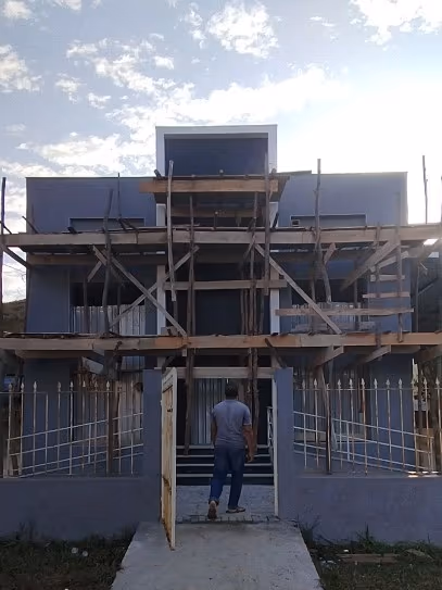 Video de obra da Mote Construcoes Reforma Premium em Garrafao, Itapemirim: 😍Obra em andamento de fachada de igreja em Garrafão, Itapemirim/ES Antes da entrega final, toda fachada de igreja passa por uma etapa em que...
