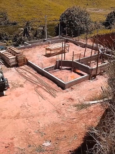 Video de obra da Mote Construcoes Construcao Residencial em Timbo, Cachoeiro de Itapemirim: ⛪Fundação estrutural de igreja no Timbó, Cachoeiro de Itapemirim Esta etapa mostra a execução da fundação da Igreja Santa...