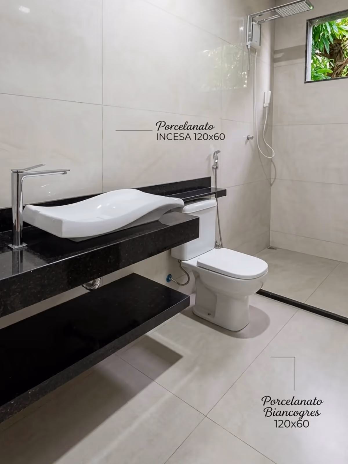 Carrossel de obra da Mote Construcoes Reforma Premium em Recanto, Cachoeiro de Itapemirim: Reforma de banheiro com porcelanato 120x60 no Bairro Recanto Executamos esta reforma de banheiro em Cachoeiro de Itapemirim/ES...