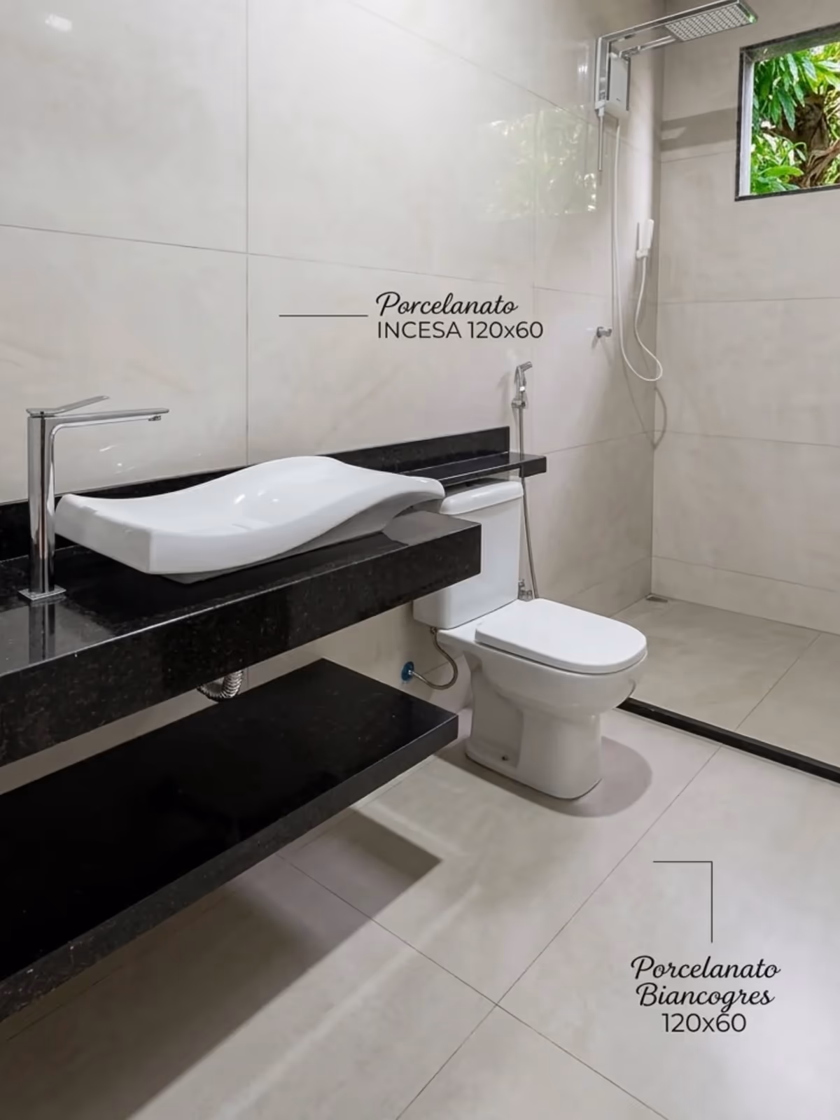 Carrossel de obra da Mote Construcoes Reforma Premium em Recanto, Cachoeiro de Itapemirim: Reforma de banheiro com porcelanato 120x60 no Bairro Recanto Executamos esta reforma de banheiro em Cachoeiro de Itapemirim/ES...