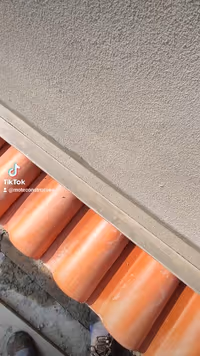 🎯​Acabamento de beiral com telha cerâmica em Independência, Cachoeiro de Itapemirim O acabamento de beiral é uma etapa... - Mote Construcoes (22/11/2023)