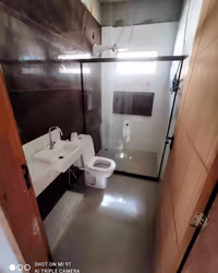 Banheiro Com Placas de porcelanato 120x60cm — Moté Construções (13/10/2023)